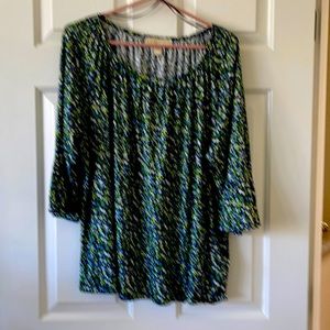 Womenswear 55%cotton blend wash and wear top. 3\4 length sleeves